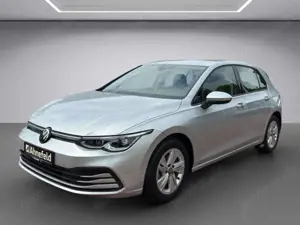 Volkswagen Golf VIII 1.5 eTSI Life DSG NAVI AHK ACC LED Bild 2