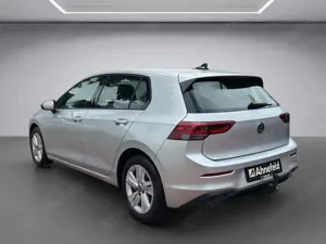Volkswagen Golf VIII 1.5 eTSI Life DSG NAVI AHK ACC LED Bild 4