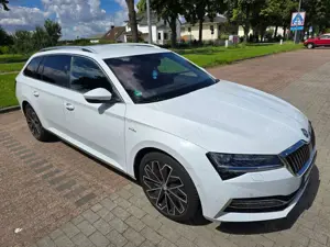 Skoda Superb Superb Combi 1.5 TSI DSGL Bild 2