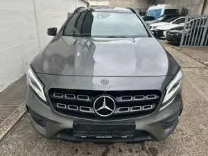 Mercedes-Benz GLA 200 d AMG Panorama/Memorey /KEYLESS/LED