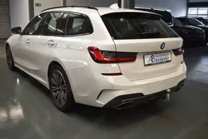 BMW Others M340 d Touring xDrive*HEAD-UP*AHK*LED*HK*SHZ* Bild 4