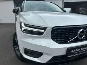 Volvo XC40 T5 R-Design Plug-In,AHK,BLIS,ACC,Kam,el.Sit Bild 4 Volvo XC40 T5 R-Design Plug-In,AHK,BLIS,ACC,Kam,el.Sit Bild 4