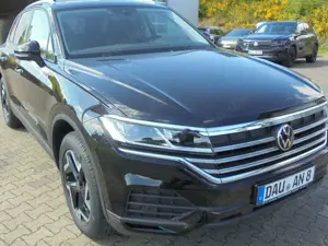 Volkswagen Touareg 3.0 V6 TDI 4Motion neues Modell Automatik Bild 2