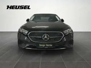 Mercedes-Benz E 200 Avantgarde *PanoSHD*Winter*Keyless*Amb.bel Bild 2
