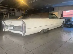 Cadillac Deville Convertible Airride Bild 3