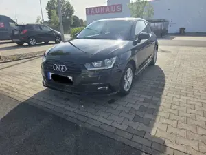 Audi A1 S-LINE SERVICE/TÜV/REIFEN NEU