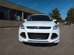 Ford Kuga Individual Automatik / Navi / Xenon Bild 2