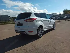 Ford Kuga Individual Automatik / Navi / Xenon Bild 5