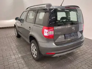 Skoda Yeti * KLIMA*PDC*SHZ* Bild 3