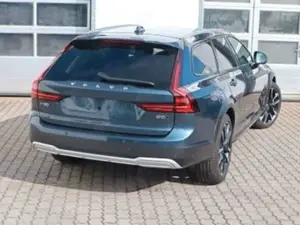 Volvo V90 Cross Country V90 B5 Cross Country Plus AWD Standhzg 360° Bild 3