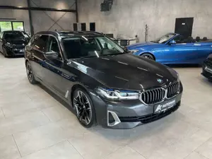BMW 520 d xDr Luxury Line AHK Laserl. Pano Standh 20" Bild 3