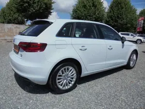 Audi A3 Sportback Xenon*Navi*EPH*Sitzh*Blue Bild 5