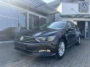 Volkswagen Passat Variant 2.0TDI DSG*NAVI*AHK*KAMERA