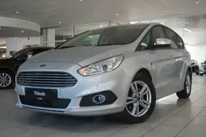 Ford S-Max 2.0D BUSINESS 4X4 7-SITZE NAVI/SH/PDC/TEMP Bild 3
