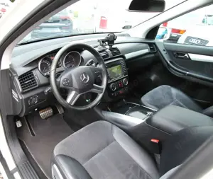 Mercedes-Benz R 320 CDI 4M AMG Optik AHK AppleC Standheizung Bild 2