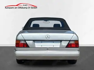 Mercedes-Benz 300 CE 300E 24-V Cabrio *Vollleder *01/2027 Bild 5