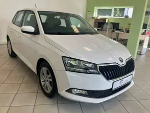 Skoda Fabia Ambition 1.0 MPI +Klima+ALU+SHZ+DAB+PDC+ Bild 3