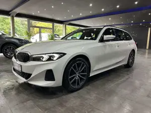 BMW 320 i Touring /LEDER /MEMORY /KAMERA / AHK/ 1.HA