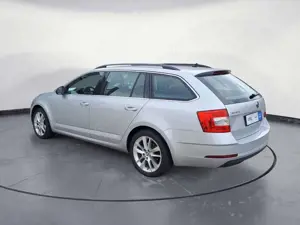 Skoda Octavia 2.0 TSI DSG Style Combi Navi Sitzheizung Bild 3