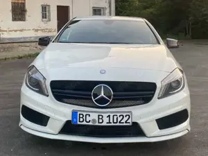 Mercedes-Benz A 180 A 180 AMG Line