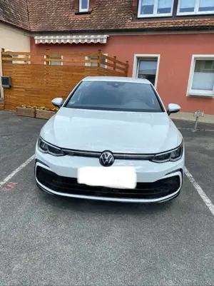 Volkswagen Golf R-Line eTSI