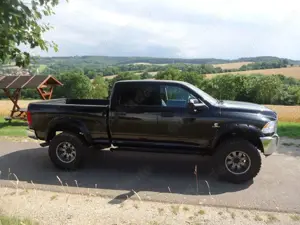 Dodge RAM 2500 CREW CAB  6.7 CUMMINS Diesel 4x4  17Tkm Bild 4