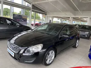 Volvo V60 1.6 Kinetic NAVI Tempom. Sitzhzg Parkpilot