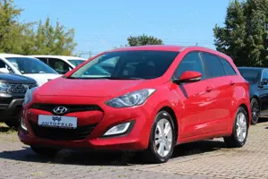 Hyundai i30 cw KOMBI /SHEFT/BT/KLIMA/SHZ/
