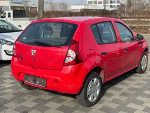 Dacia Sandero Basis Neu Tüv Bild 4
