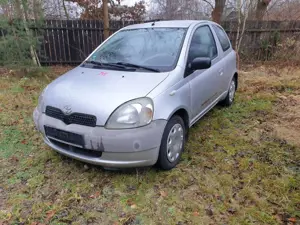 Toyota Yaris Yaris 1.0 linea Servo WR