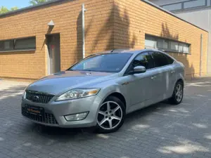Ford Mondeo Lim. Titanium/ALCANTARA-LEDER/SITZBELÜFT/