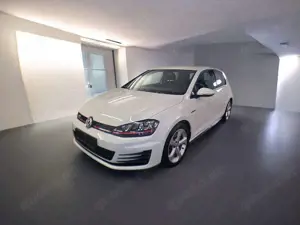 Volkswagen Golf VII 2.0 TSI GTI BMT Bi-Xenon PDC ALU TOP