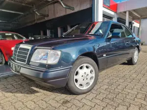 Mercedes-Benz E 200 Coupe / 2- Hand/HU Neu/Klima