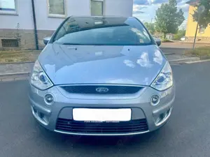 Ford S-Max Titanium/Pano/Xenon/5 Sitzer/ 220 Ps / 2,5 Ltr.Ben