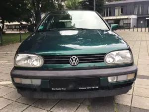 Volkswagen Golf 1.6 Avenue 55 kw
