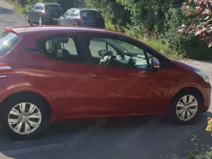 Peugeot 208 Active 95 3 Bild 3