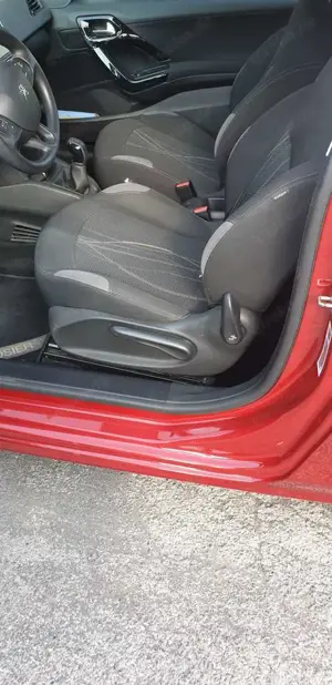 Peugeot 208 Active 95 3 Bild 5