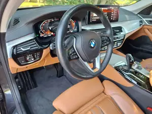 BMW 530 Touring 530d xDrive LuxuryLine+HEAD-UP+STD-HEIZ+ Bild 5