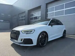Audi RS3 Sportback quattro,Matrix,RS-Sitze,BO,Pano Bild 3