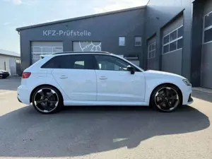 Audi RS3 Sportback quattro,Matrix,RS-Sitze,BO,Pano Bild 4