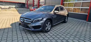 Mercedes-Benz GLA 250 4Matic,Navi,1Hand,AMGLine,Panorama,Sound,47´km