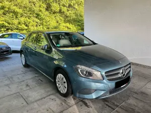 Mercedes-Benz A 180 BlueEfficiency*Bi-Xenon*Park-Assist.