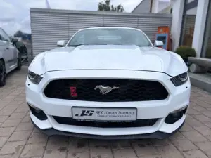 Ford Mustang Cabrio 3,8 V6  227 KW LEDER Automatik Bild 2