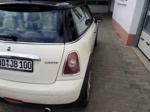 MINI Cooper Mini Cooper 1.6 L Chili Leder Bild 4