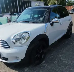 MINI Cooper D Countryman Cooper D KLIMA TÜV 08/26 XENON NAVI LEDER