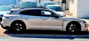 Porsche Taycan SportTurbo 1Hd ufr InnoDriv Pan Aspiegel Carb WR Bild 2