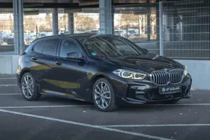 BMW 120 i Lim. Aut.*M Sport*KAM*PANO*LRH*AppleCarPlay Bild 4