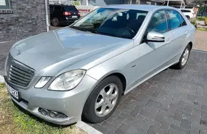 Mercedes-Benz E 220 CDI DPF Blue EFFICIENCY Automatik Elegance