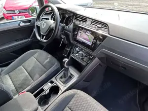 Volkswagen Touran 2.0 TDI ACTIVE Navi App-Connect Bild 2