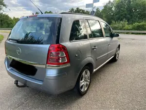 Opel Zafira 1.8 7sitzer HU04/27 Bild 4